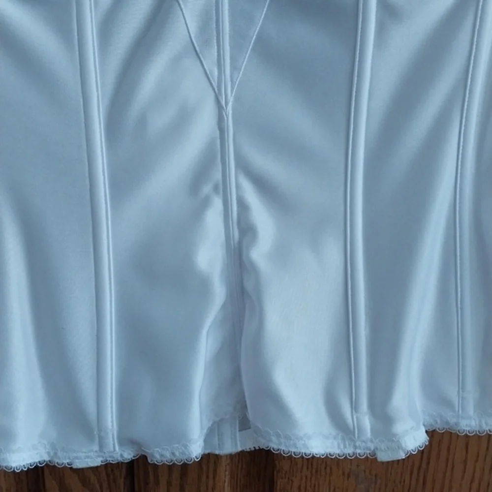 Dominque NWOT Juliette‎ Satin Strapless Longline Corset 8950 White Size 40C